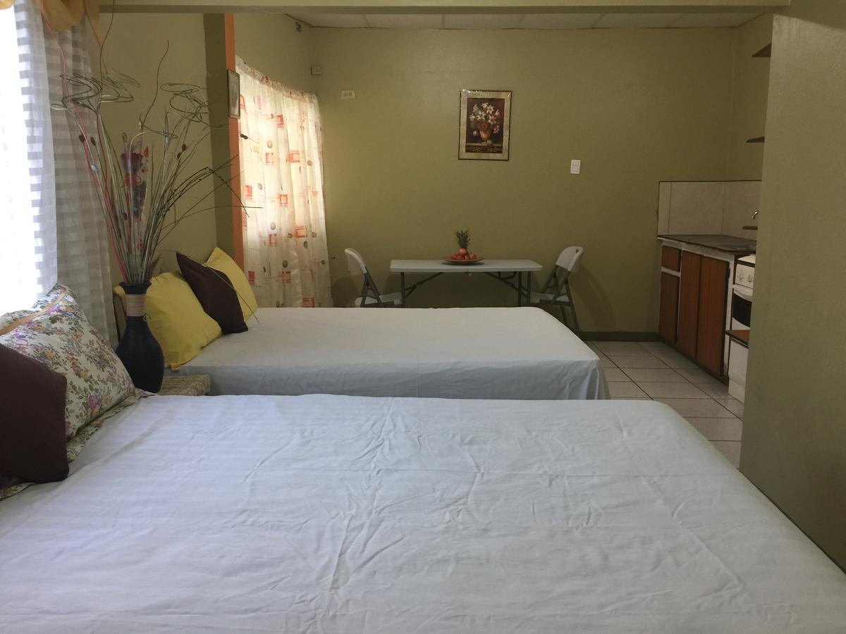 Bed and Breakfast La Mamre La Finette Екстер'єр фото